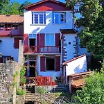 Du Pèlerin- De Charme En Pierre Avec Vue Sur Les Montagnes Auberge de jeunesse