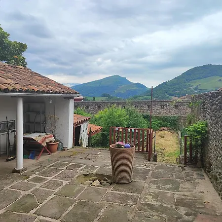 L'auberge Du Pelerin - St Jean Pied De Port Hostel