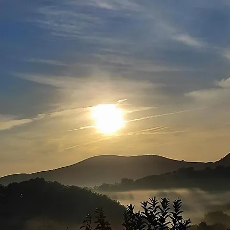 Du Pelerin De Charme En Pierre Avec Vue Sur Les Montagnes